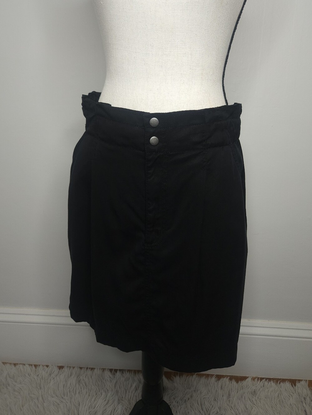 The LOFT Black Women’s A-Line Skirt